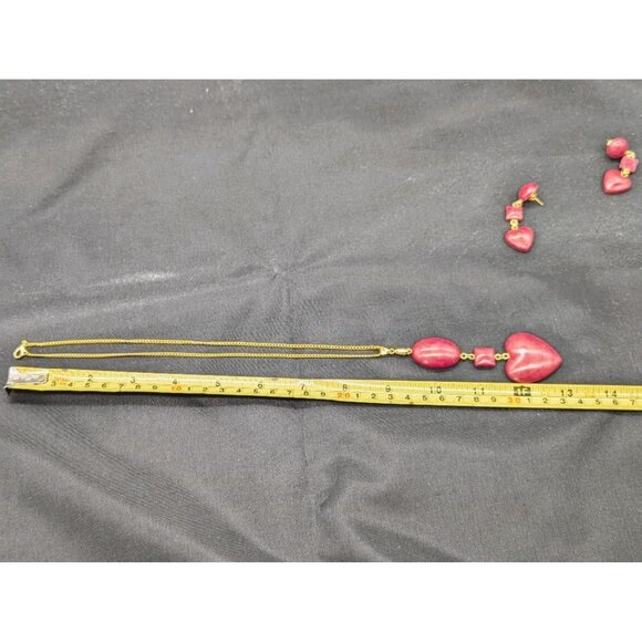 Rose Colored Heart Shaped Pendant and Earrings Resin Gold Chain NEW - Picture 4 of 5